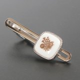 Swank & Royal Copenhagen スワンク & ロイヤルコペンハーゲン ホワイトブラウンネクタイピンを入荷