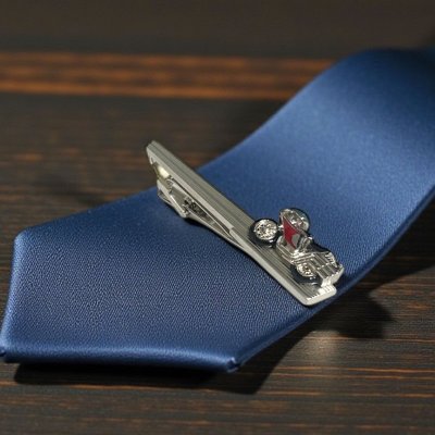 画像2: 仮面ライダーバイクネクタイピン