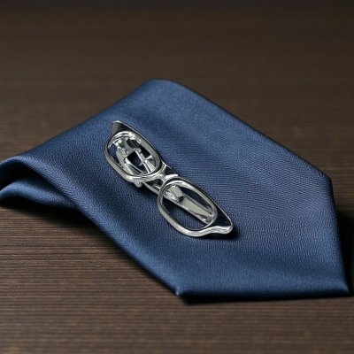 画像1: シルバー眼鏡ネクタイピン【名入れ可】