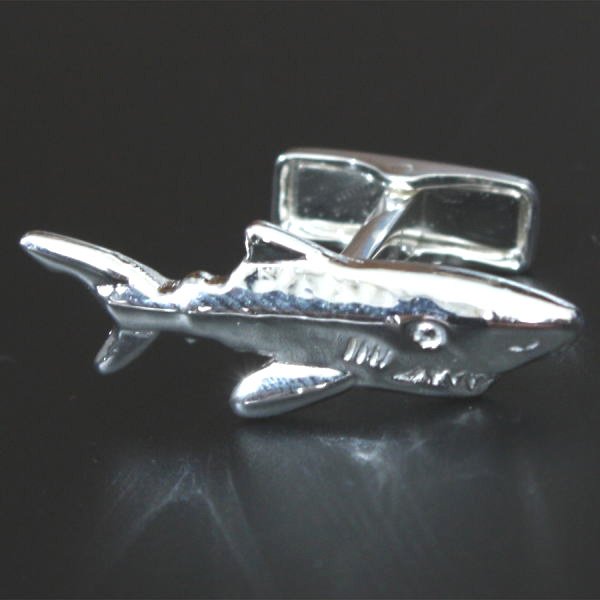 画像1: 鮫モチーフカフスボタン（カフリンクス）シルバー925 (1)