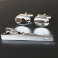 8月の誕生石ペリドットカフス・ネクタイピンセットを入荷