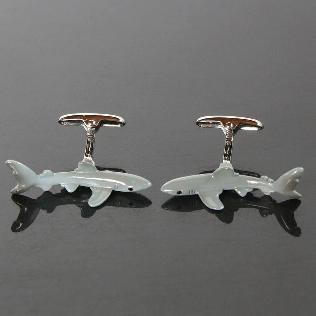 シャーク・カフリンクスを入荷