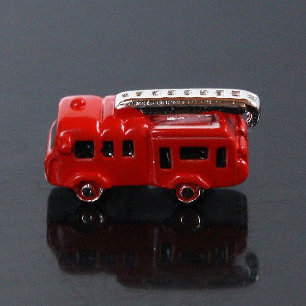 消防車ピンズを入荷