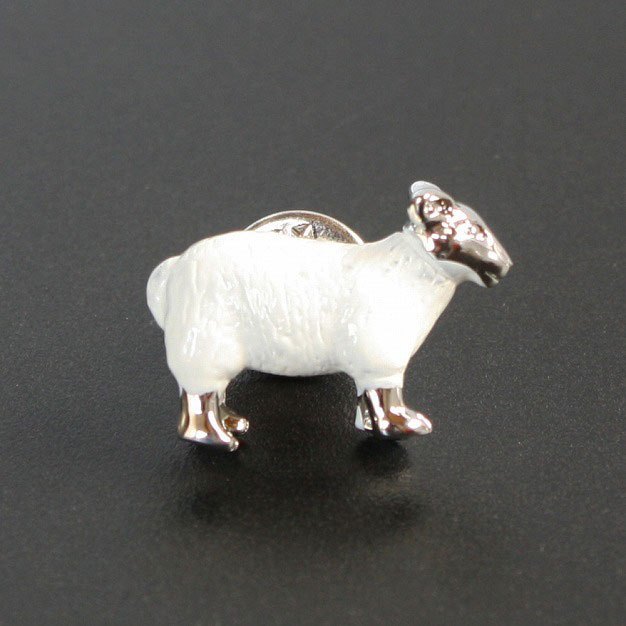 羊モチーフピンズを入荷